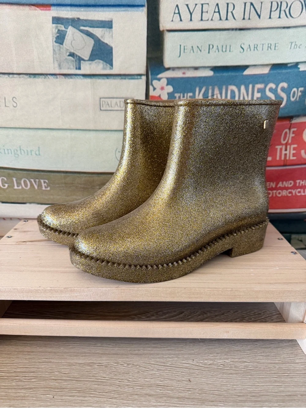 Melissa Rain Drop Gold Glass Glitter Jelly Boots, Woman’s 7